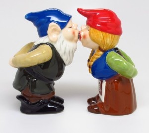 KISSING GNOMES SALT AND PEPPER SHAKERS